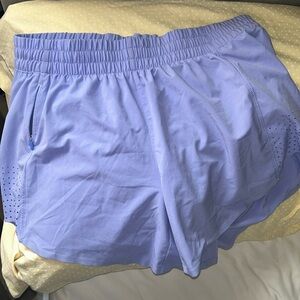 Athleta size small Hustle 4.5” run short